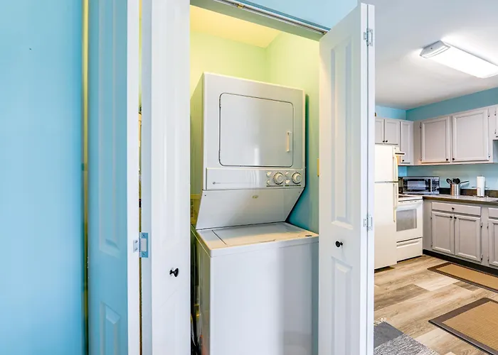 2 Blocks To Boardwalk! Ocean Family Retreat Holiday home