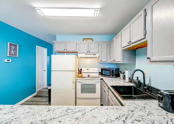 2 Blocks To Boardwalk! Ocean Family Retreat