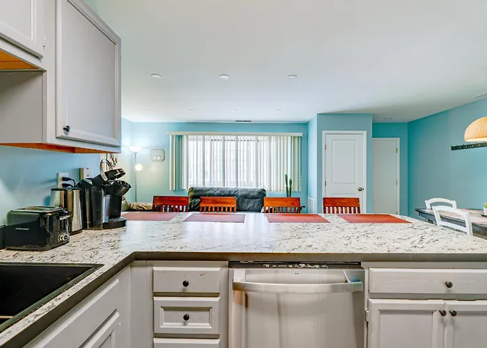 2 Blocks To Boardwalk! Ocean Family Retreat *