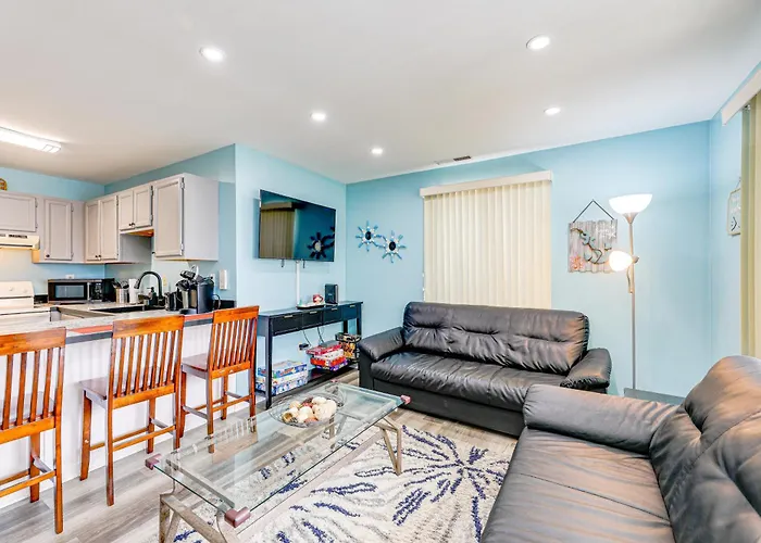 2 Blocks To Boardwalk! Ocean Family Retreat Ocean City